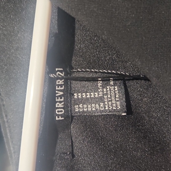 Black High-Low Lace Formal Dress by Forever 21 - Size Medium - Picture 4 of 8